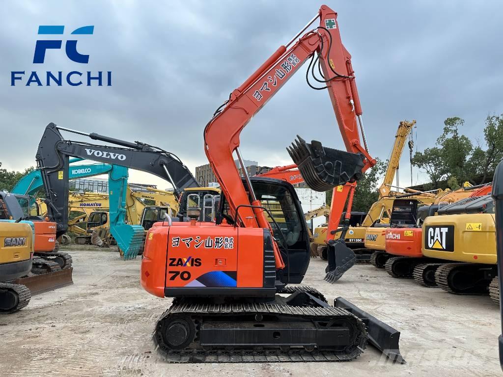 Hitachi ZX 70 Midi rýpadla 7t - 12t