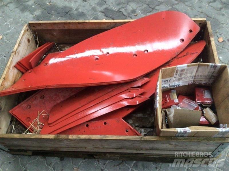  - - - 4 F. XMS950 ST Oboustranné pluhy
