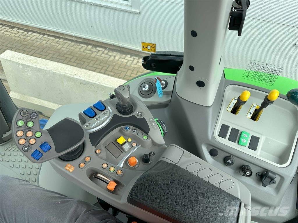 Deutz-Fahr 6215RC Traktory