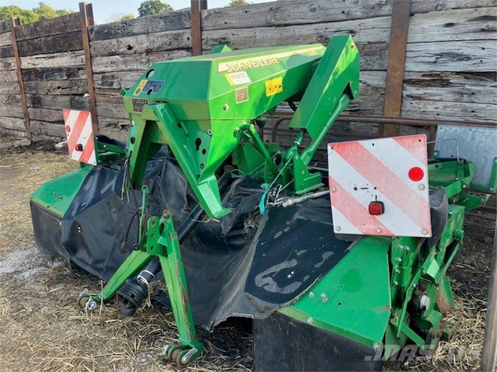 John Deere 131 Stroje na sklizeň pícnin-příslušenství