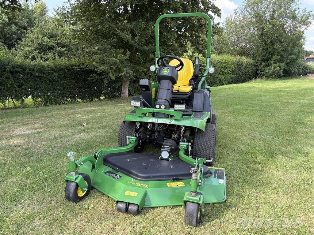 John Deere 1570 Samojízdné sekačky