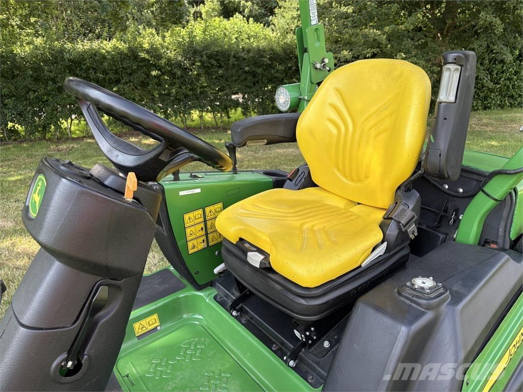 John Deere 1570 Samojízdné sekačky