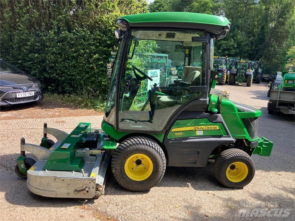 John Deere 1585 Samojízdné sekačky