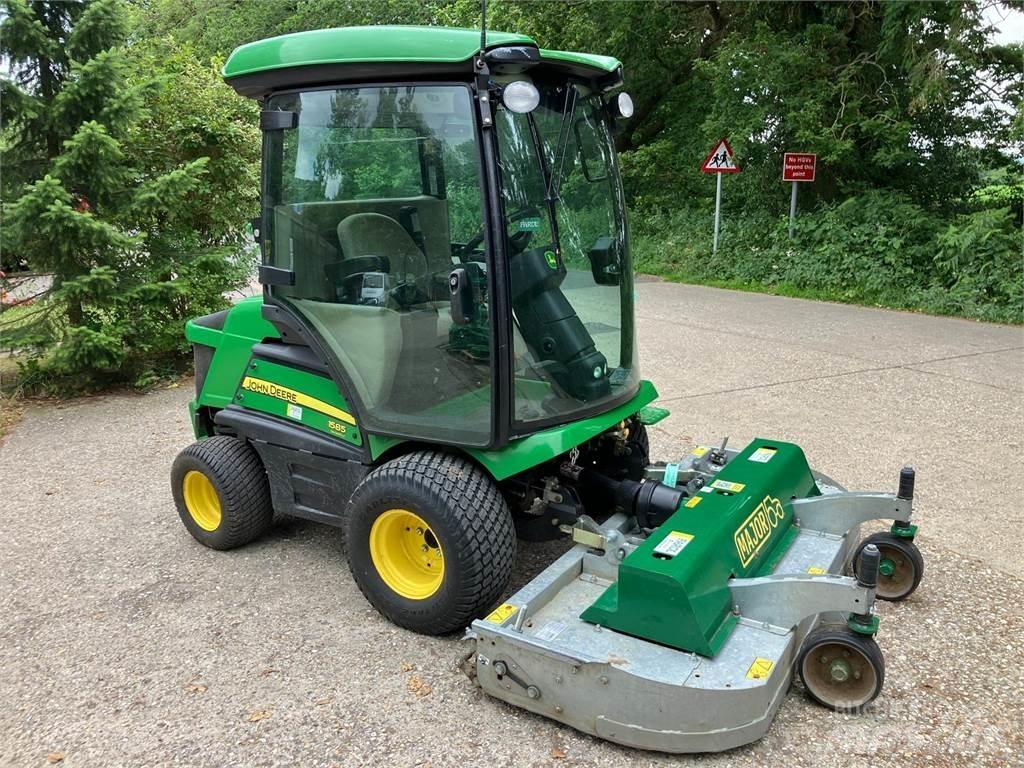 John Deere 1585 Samojízdné sekačky