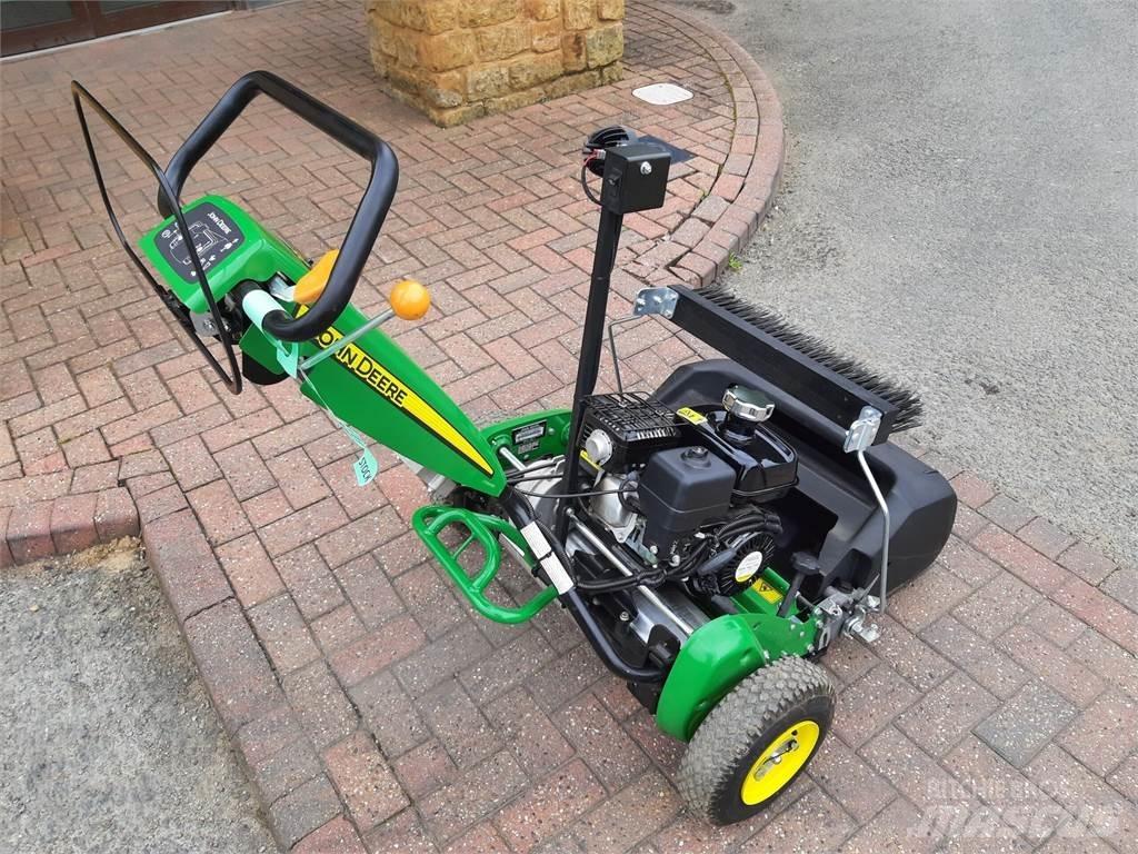 John Deere 220SL Vedené sekačky