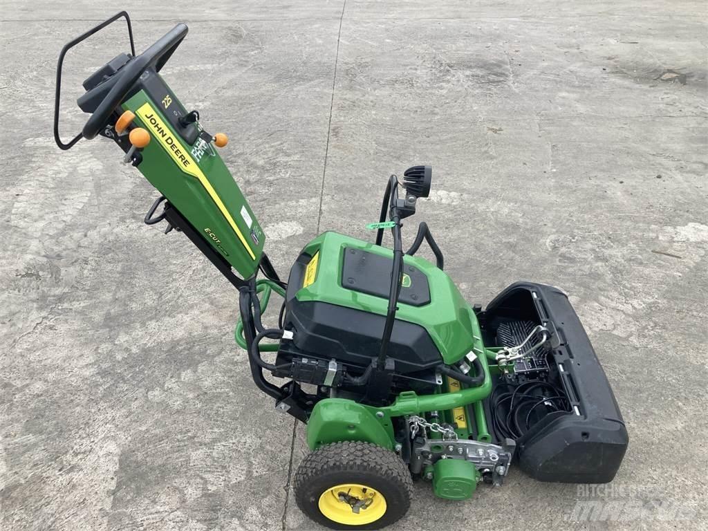 John Deere 225 E-cut Vedené sekačky