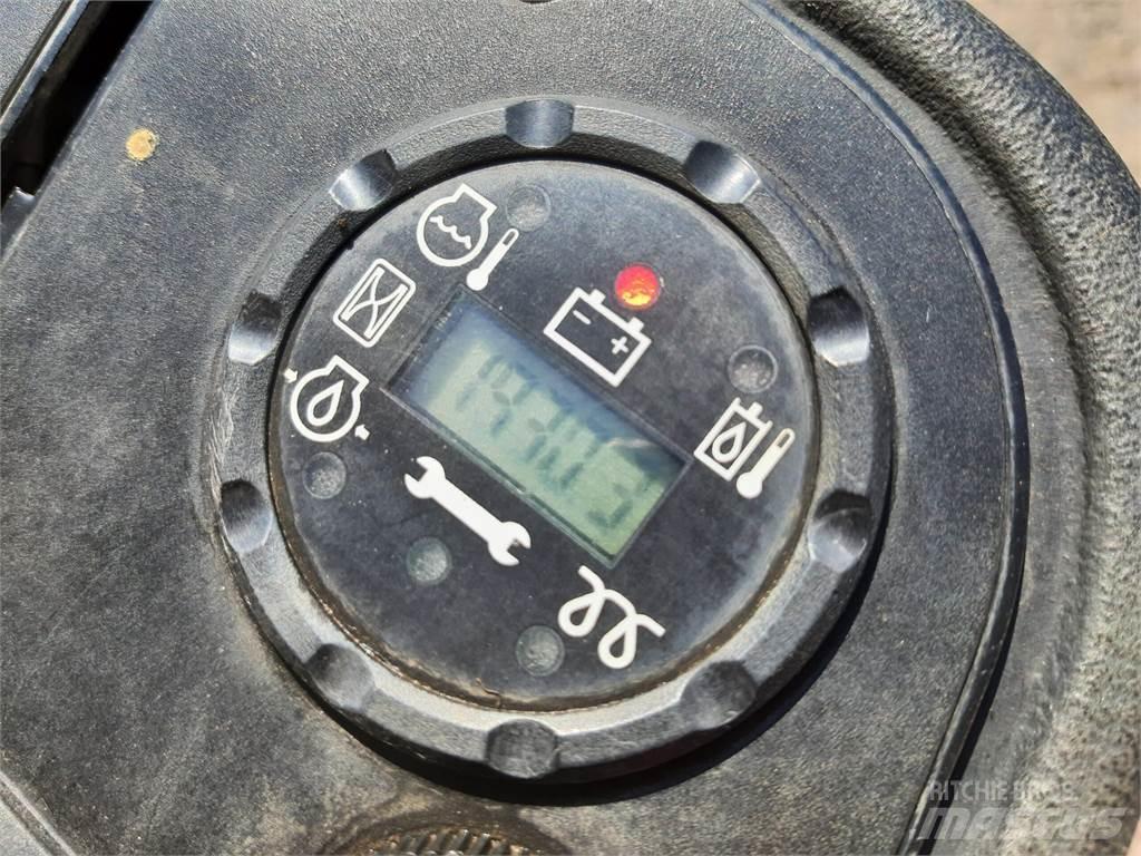 John Deere 2500EH Vedené sekačky