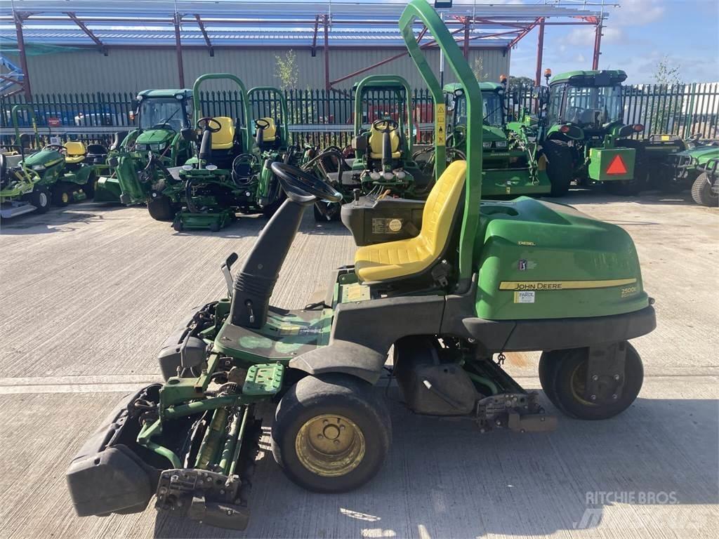 John Deere 2500EH Vedené sekačky