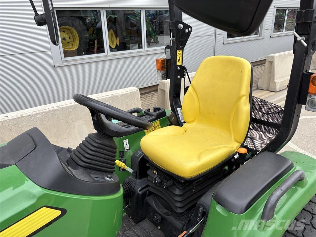 John Deere 3039R Kompaktní traktory