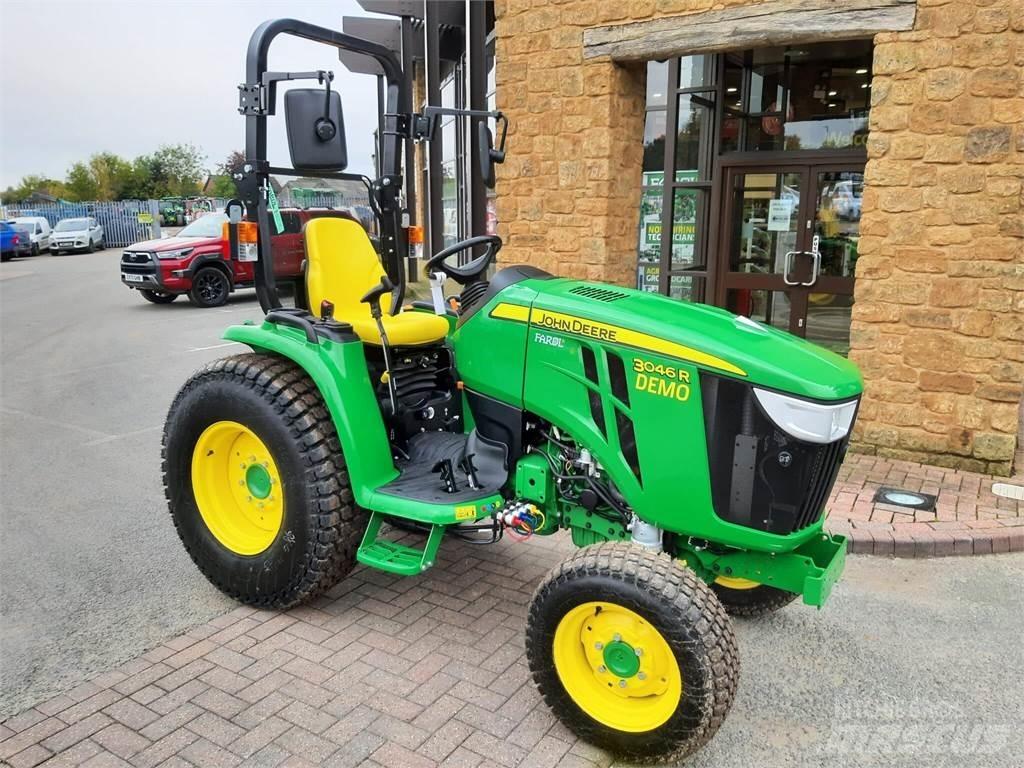 John Deere 3046R Kompaktní traktory