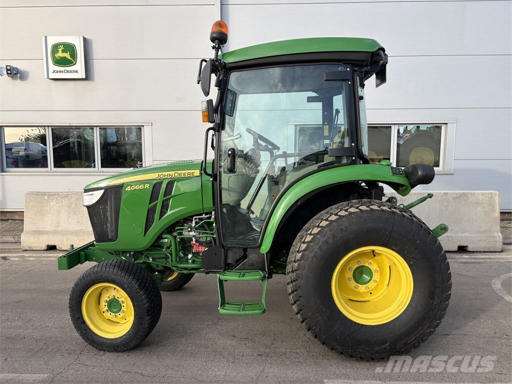 John Deere 4066R Kompaktní traktory
