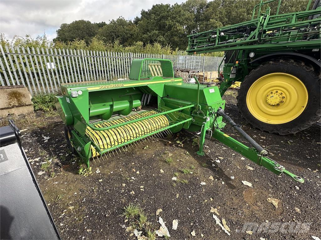 John Deere 459 Lis na hranaté balíky