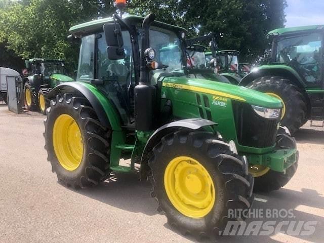 John Deere 5100M Traktory