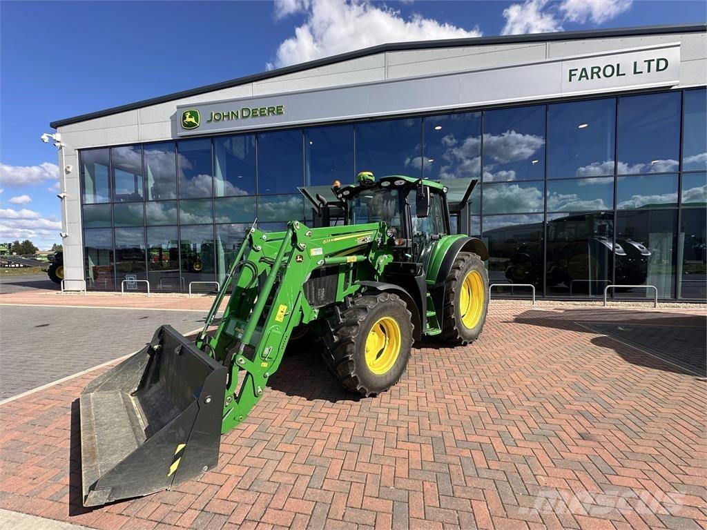 John Deere 6110M Traktory