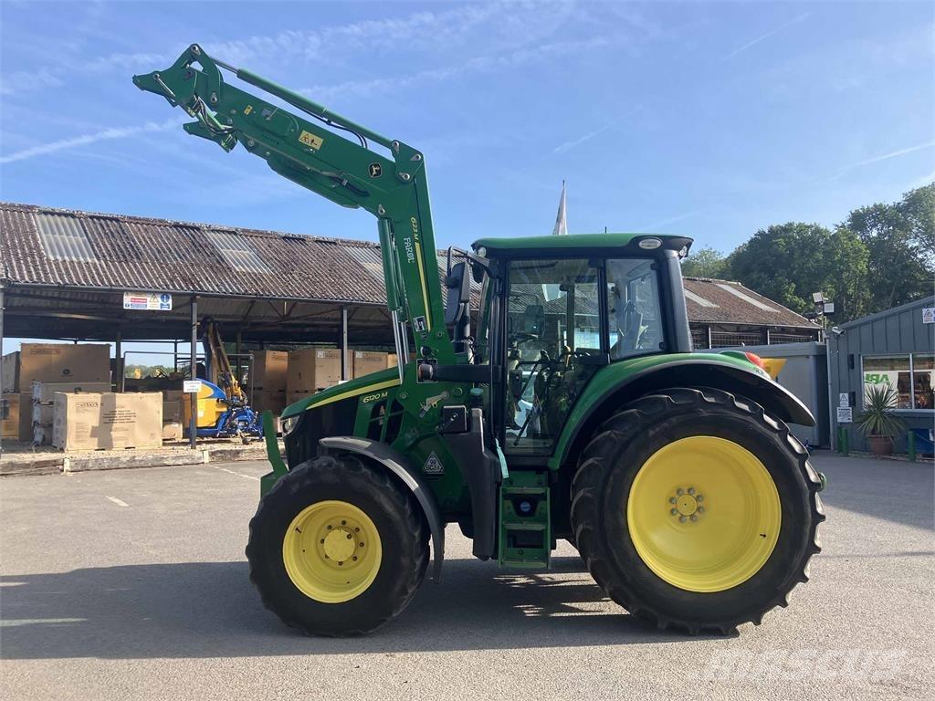 John Deere 6120M Traktory