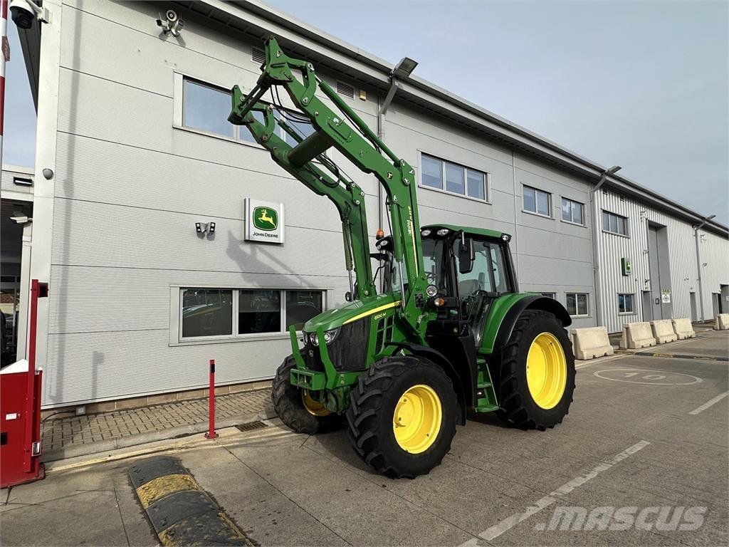 John Deere 6120M Traktory