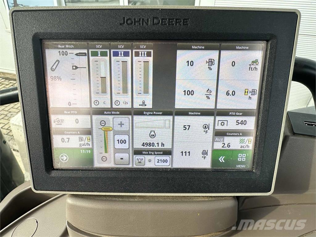 John Deere 6130R Traktory