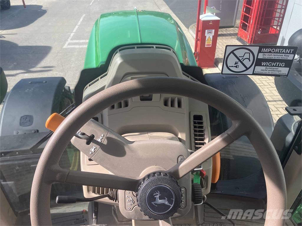 John Deere 6145M Traktory