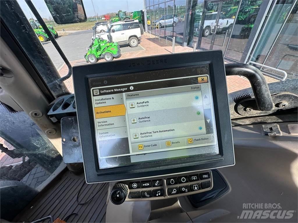 John Deere 6155R Traktory