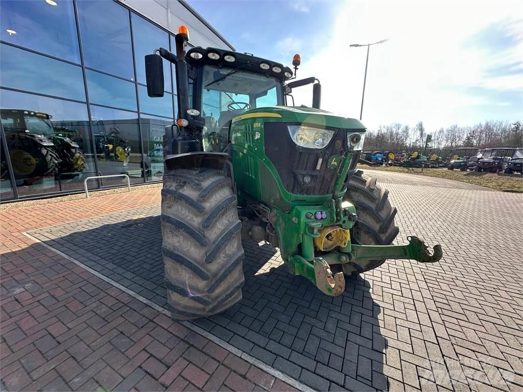 John Deere 6155R Traktory