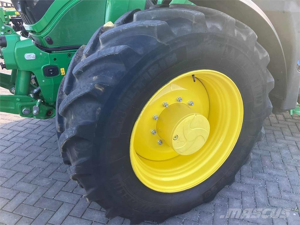 John Deere 6R 155 Traktory