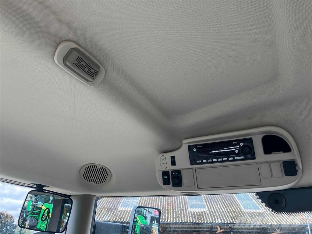 John Deere 6R 195 Traktory