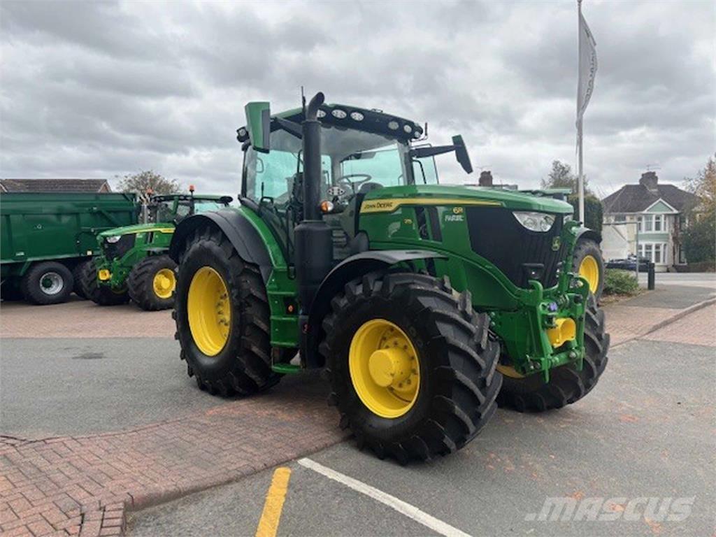 John Deere 6R 215 Traktory