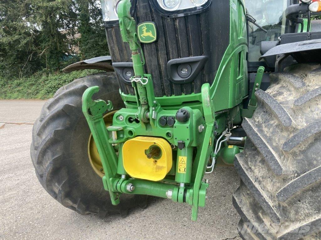 John Deere 6R 215 Traktory