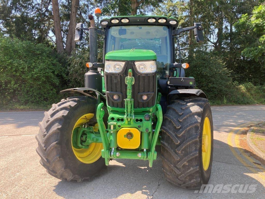 John Deere 6R 215 Traktory