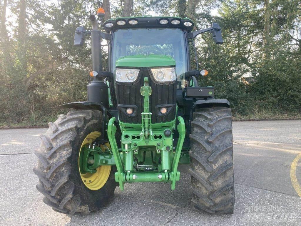 John Deere 6R 215 Traktory