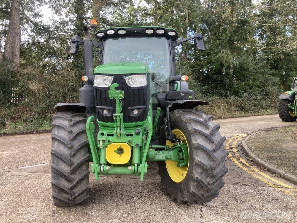 John Deere 6R 215 Traktory