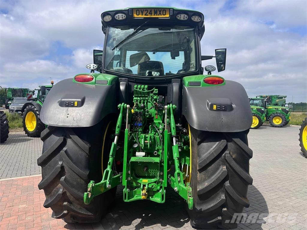 John Deere 6R 215 Traktory