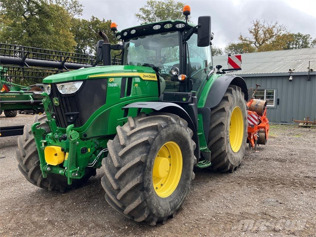John Deere 6R 215 Traktory