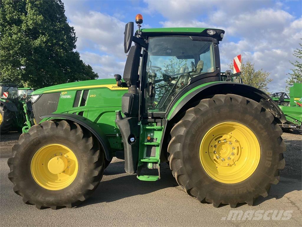John Deere 6R 250 Traktory