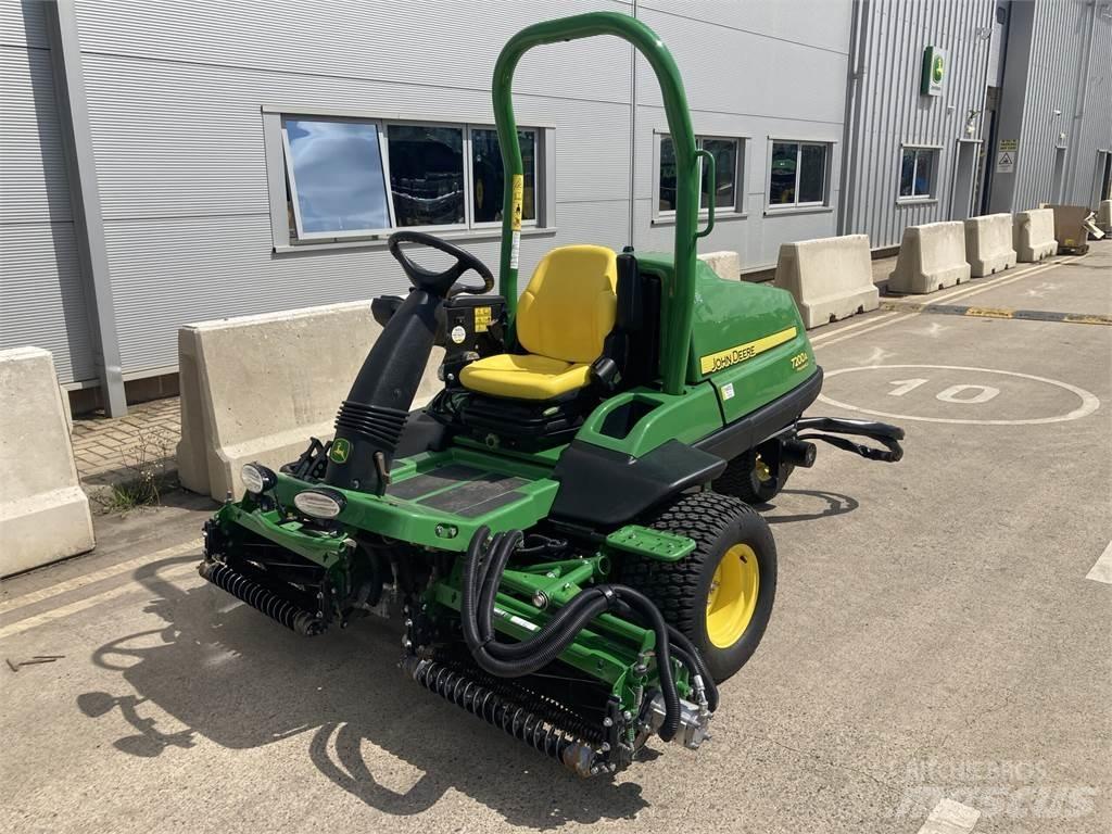 John Deere 7200A Vedené sekačky