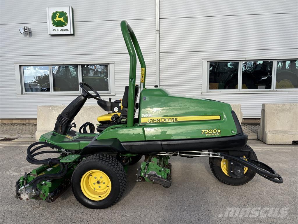 John Deere 7200A Vedené sekačky