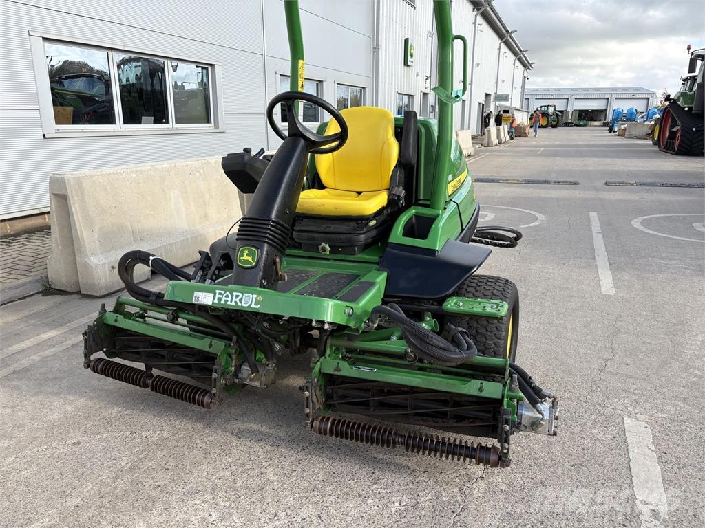 John Deere 7200A Vedené sekačky