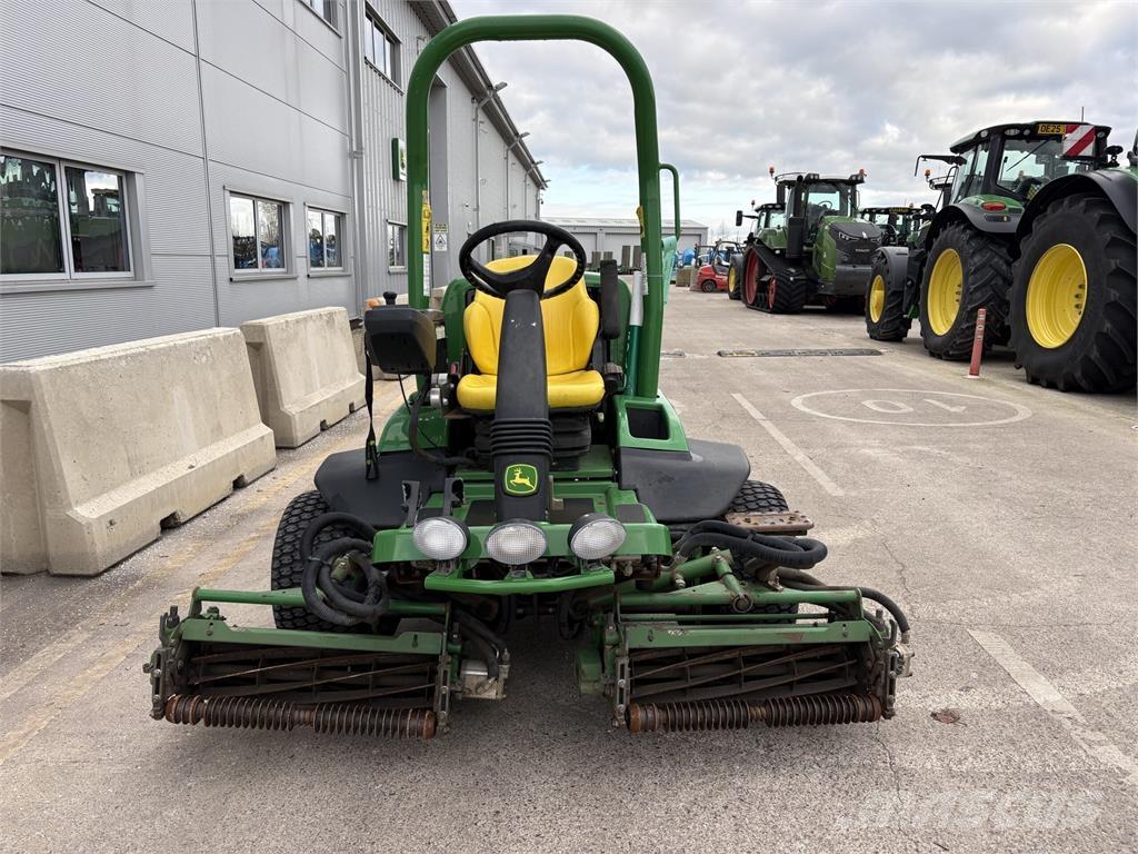 John Deere 7200A Vedené sekačky