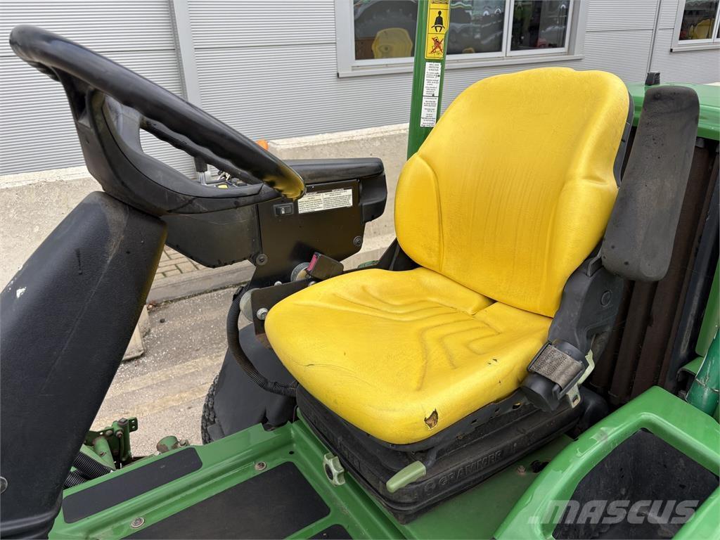 John Deere 7200A Vedené sekačky