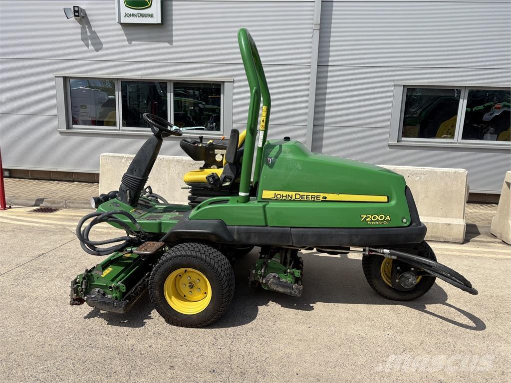 John Deere 7200A Vedené sekačky