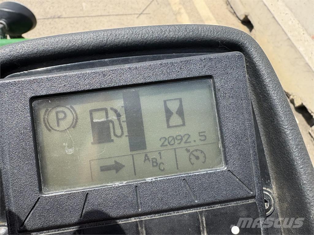 John Deere 7200A Vedené sekačky