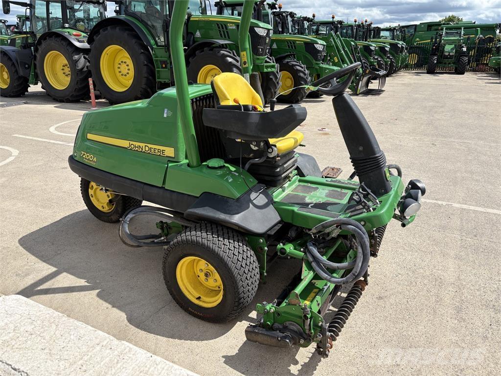 John Deere 7200A Vedené sekačky