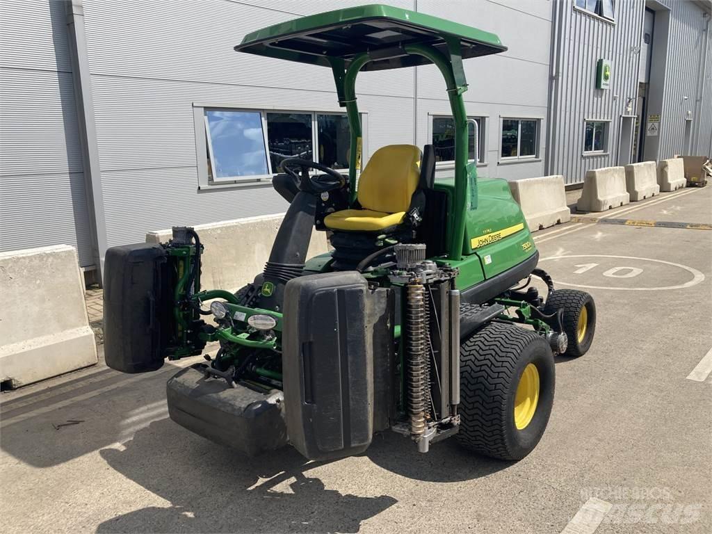 John Deere 7500AE Vedené sekačky