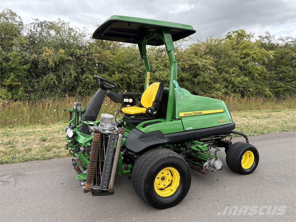 John Deere 7500AE Vedené sekačky
