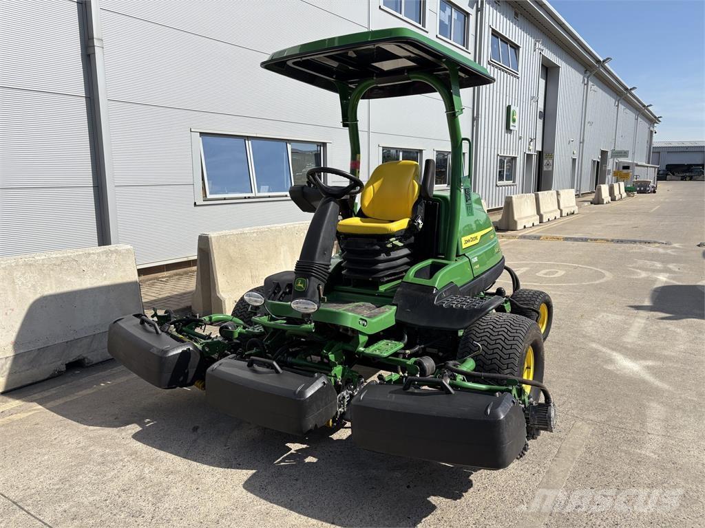 John Deere 7500AE Vedené sekačky