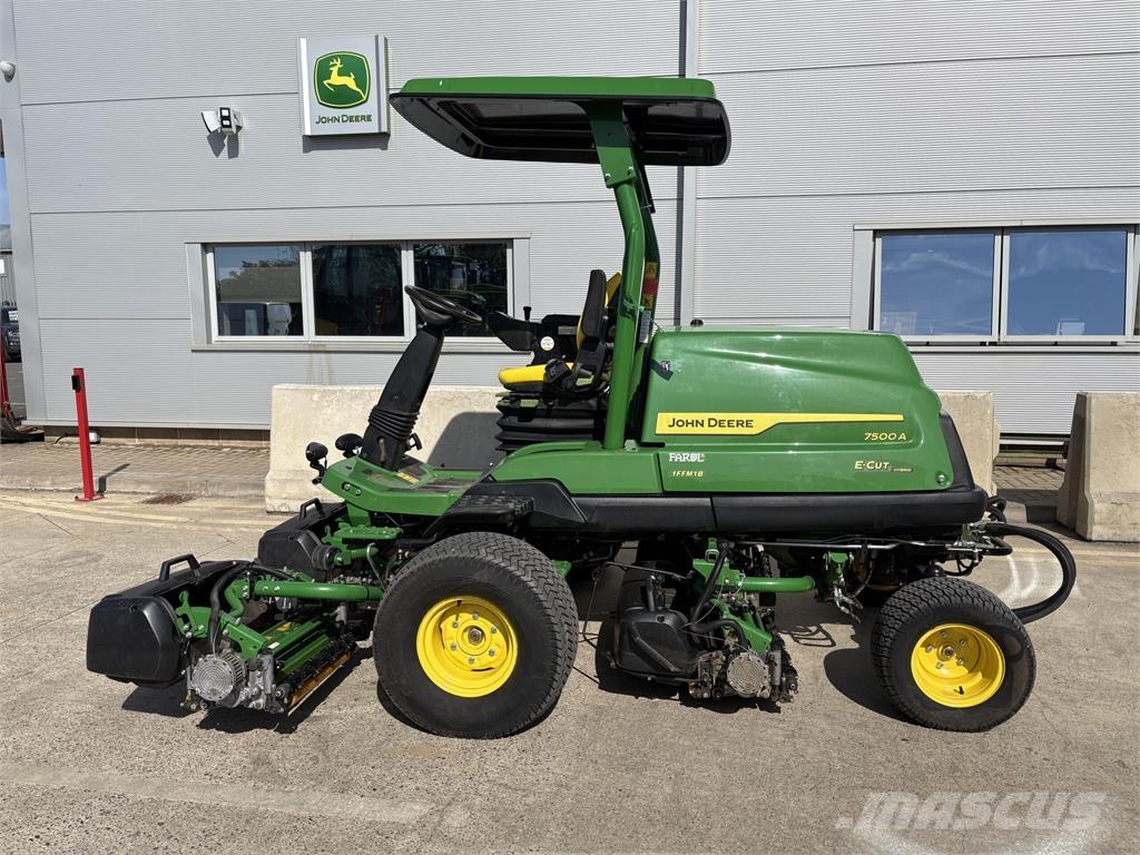 John Deere 7500AE Vedené sekačky