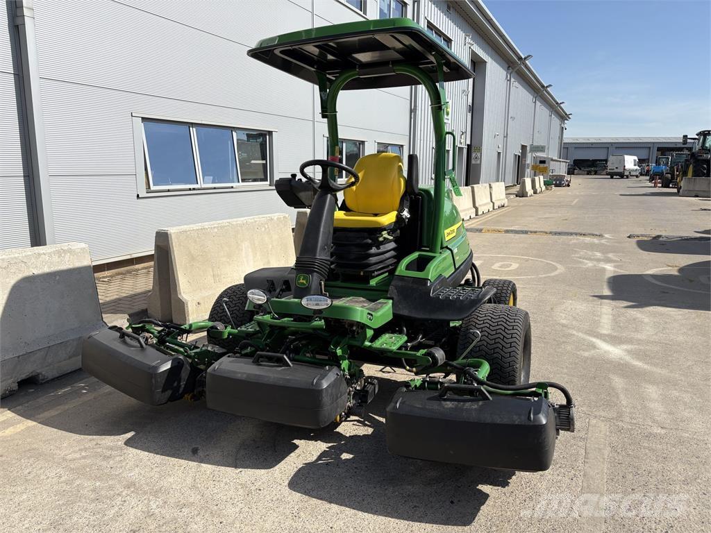 John Deere 7500AE Vedené sekačky