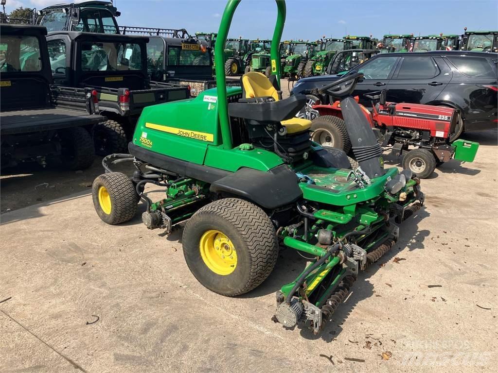 John Deere 7500AE Vedené sekačky