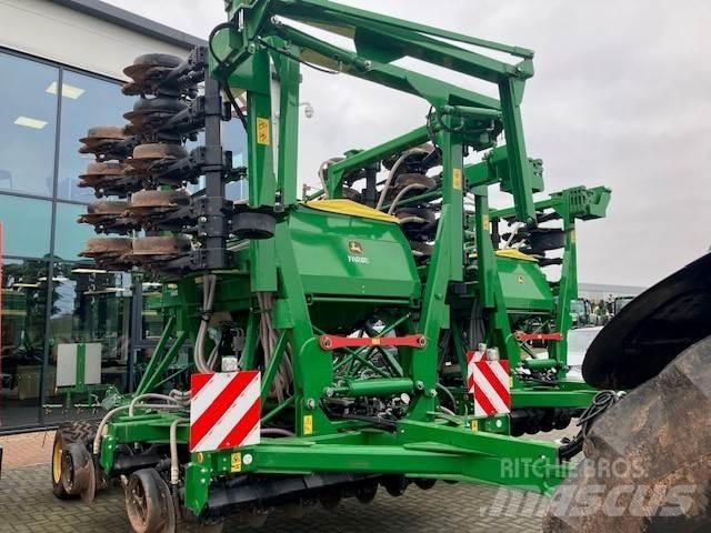 John Deere 750A Mechanické secí stroje