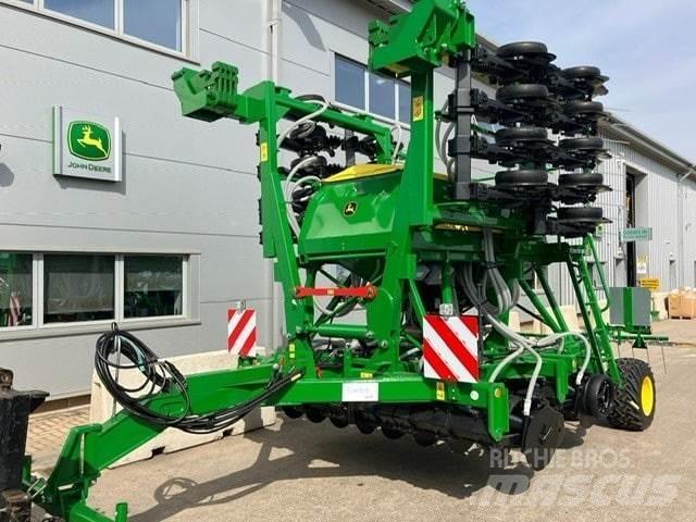 John Deere 750A Mechanické secí stroje